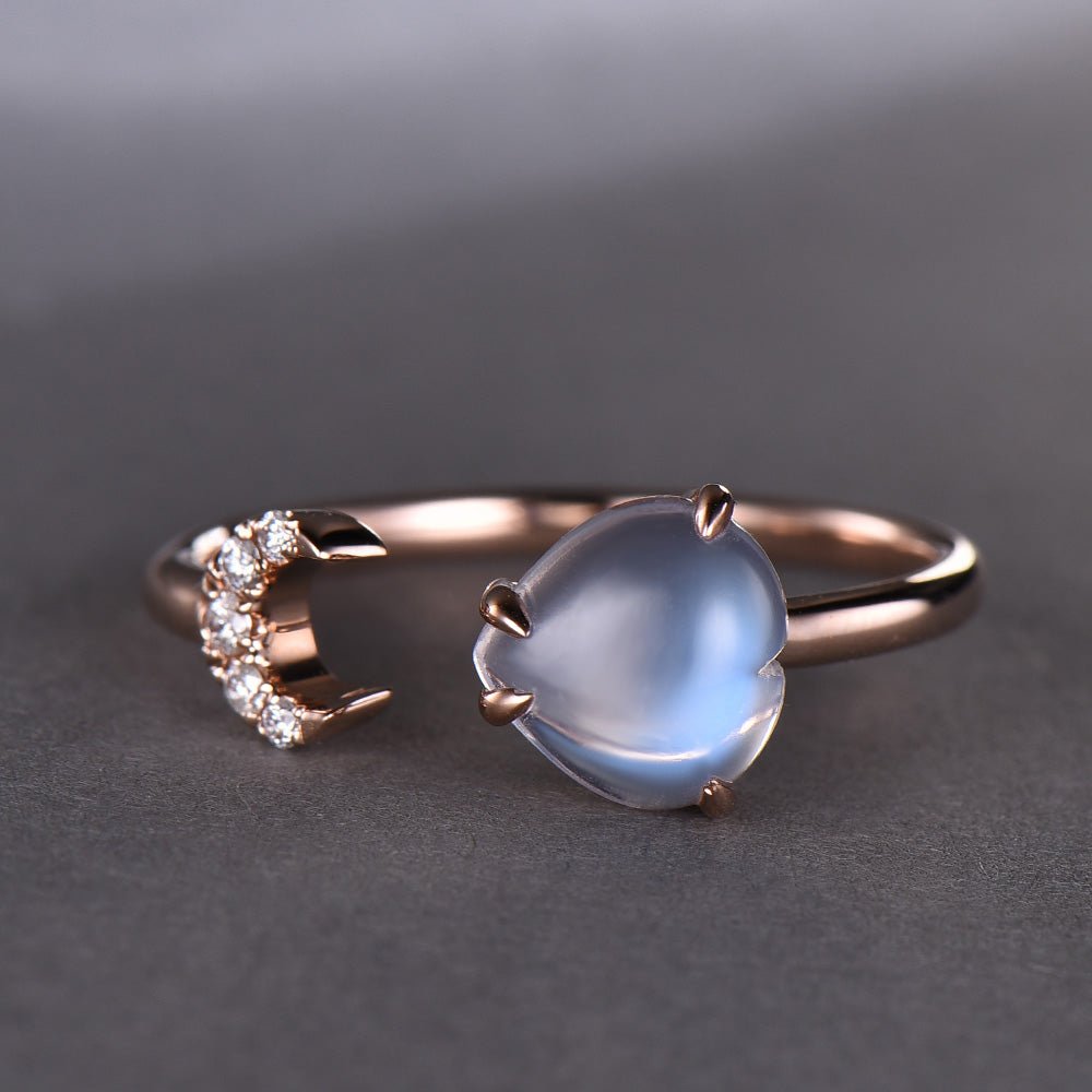 Heart Moonstone Accompanied Diamond Crescent Ring - Lord of Gem Rings