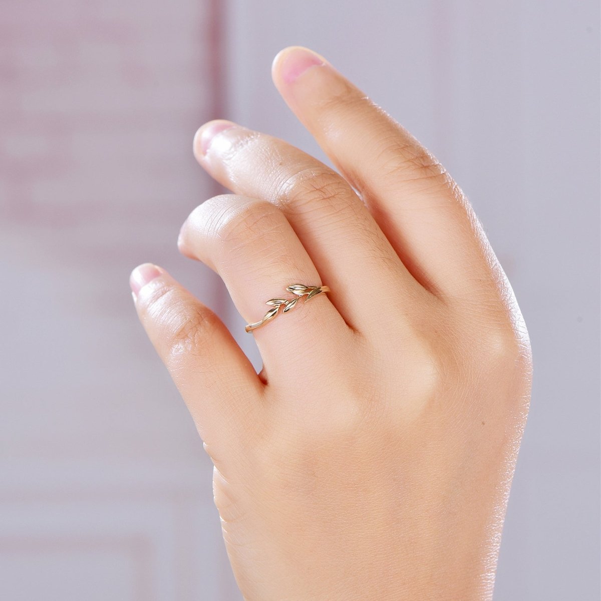 Leaf Wedding Band in 14K Plain Gold - Lord of Gem Rings