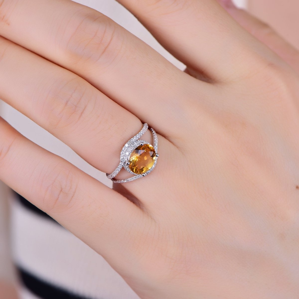 Oval Citrine Lovely Bow Ring 14K Gold - Lord of Gem Rings