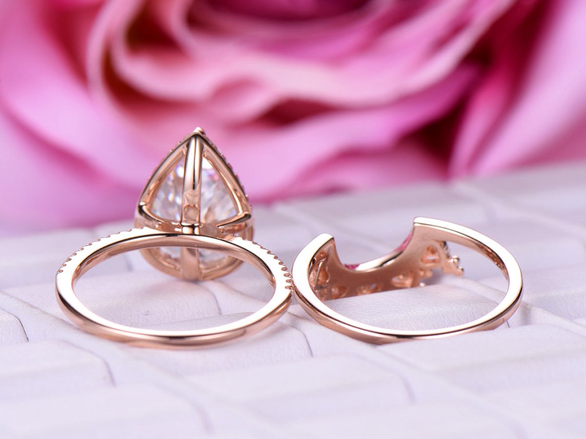 Pear Moissanite Diamond Halo Tiara Bridal Set - Lord of Gem Rings