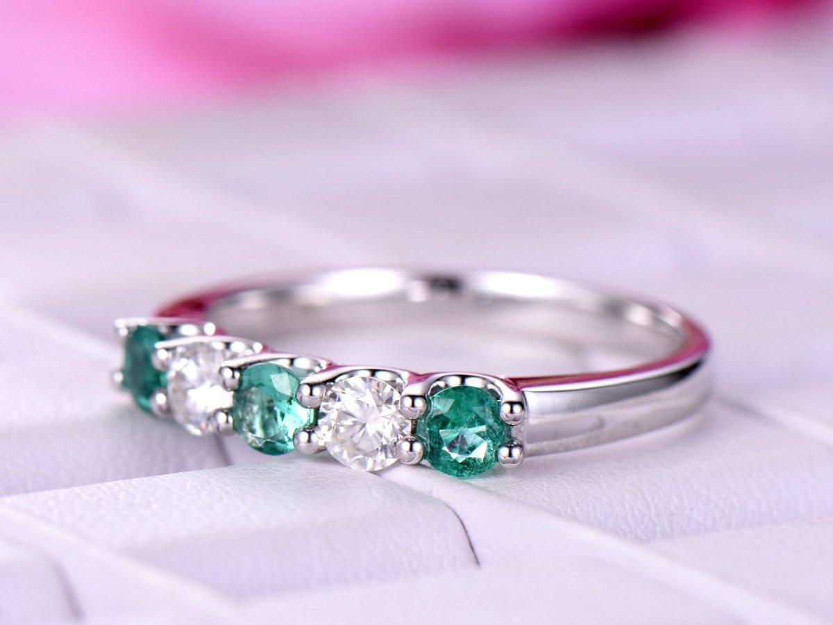 5-Stone Emerald & Moissanite Ring May Birthstone Band Mother's Ring - Lord of Gem Rings