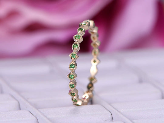 Art Deco Tsavorite(Garnet) Milgrain January Birthstone Band