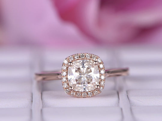 Cushion Moissanite Diamond Halo Plain Band