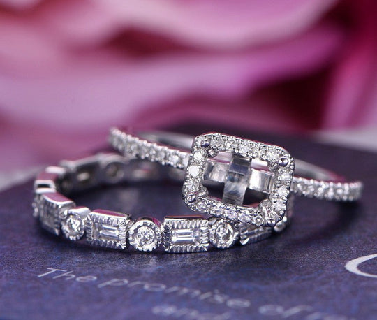 E-W Direction Emerald Cut Bridal Set Baguette Diamond Band