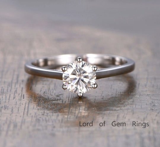Solitaire Round Moissanite Engagement Ring