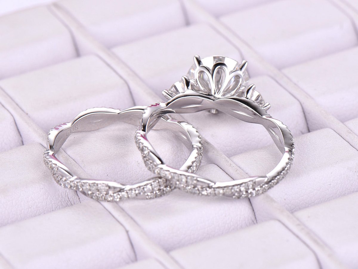Three-Stone Round Moissanite Twisted Bridal Set - Lord of Gem Rings