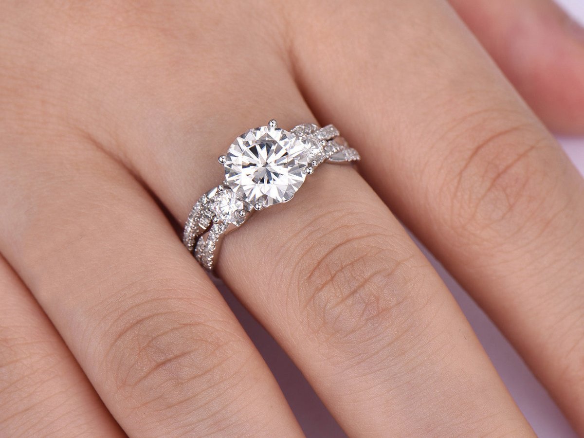 Three-Stone Round Moissanite Twisted Bridal Set - Lord of Gem Rings